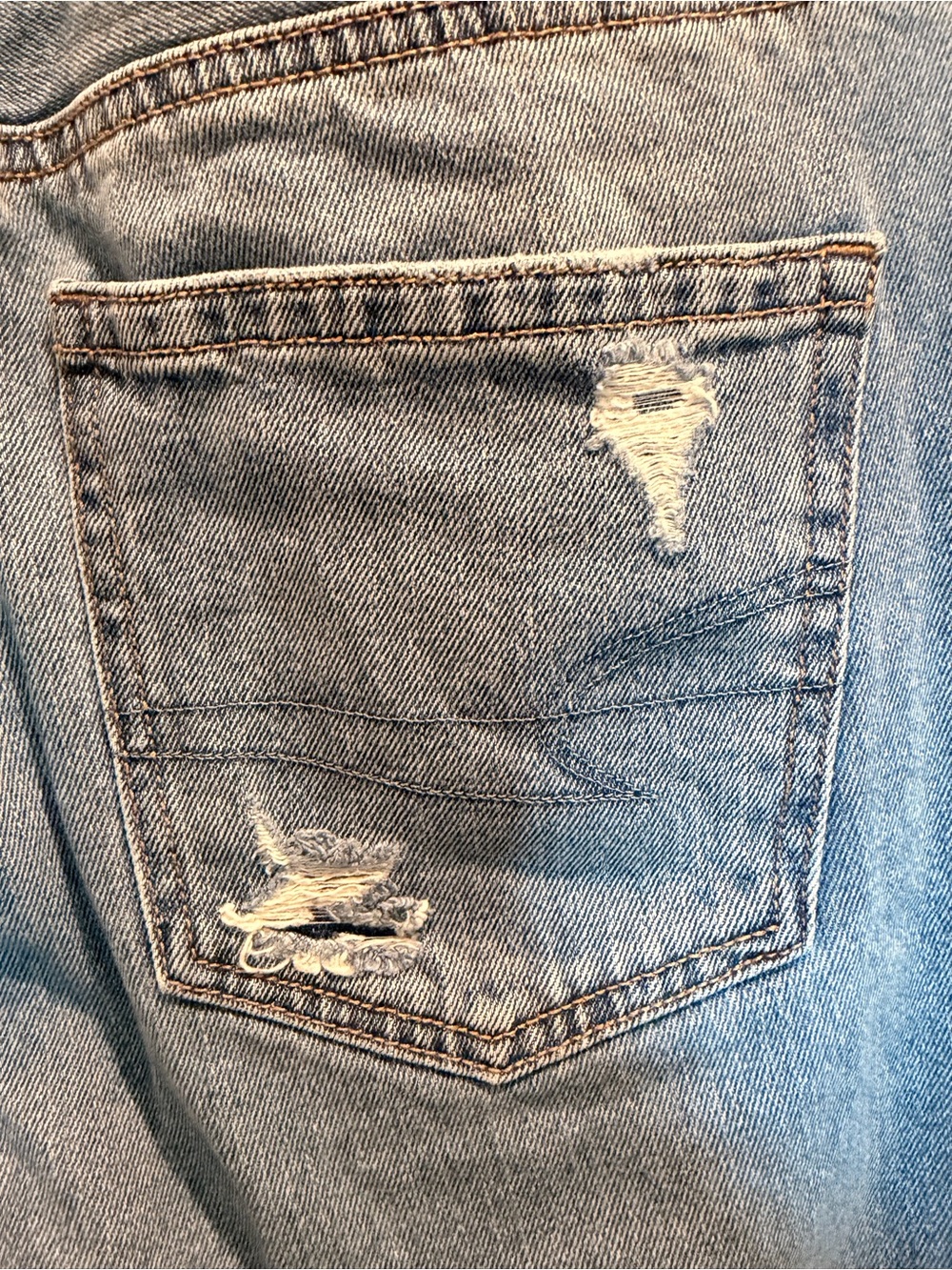 American Eagle Comfort Stretch Waistband Mom Jeans Size 6 Short